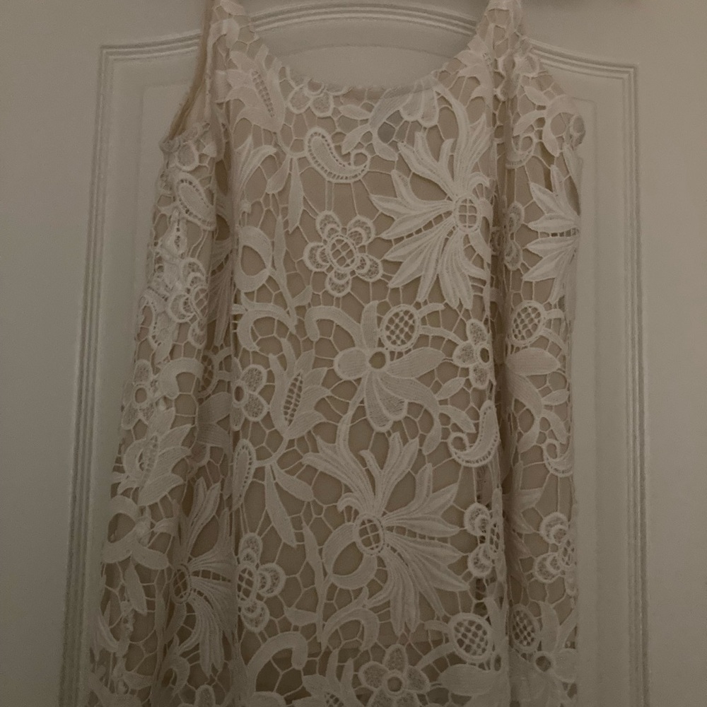 CAbi Cream 3D Lace Camisole M . Adjustable straps. soft surroundings shrug. - Picture 2 of 4